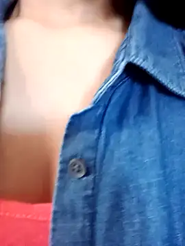 PequeArely online show from February 9, 2025, 4:07 pm