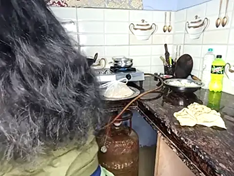 Muktha online show from March 27, 2026, 3:23 pm