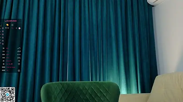 ElswythDecoursey online show from March 5, 2025, 9:04 pm