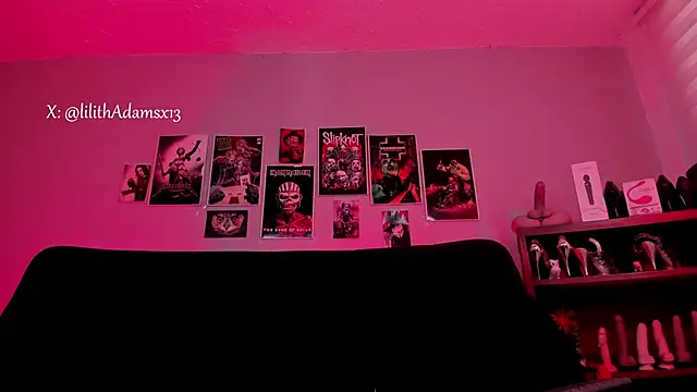 lilith-deveraux online show from October 27, 2025, 2:10 pm