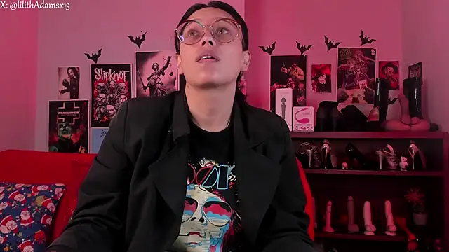 lilith-deveraux online show from December 15, 2025, 1:59 pm