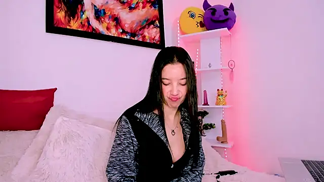 Manuelaa mejiia online show from February 18, 2025, 3:21 pm