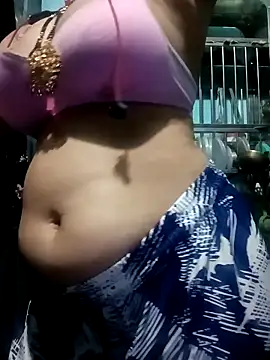 Snapshot of gunjan22 chatting on December 23, 2025, 10:46 am gunjan22 online show from December 23, 2025, 10:46 am