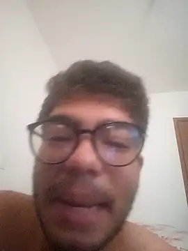 Snapshot of Edwardsky000 chatting on January 21, 2025, 11:03 am Edwardsky000 online show from January 21, 2025, 11:03 am