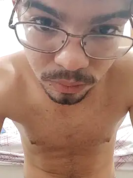 Snapshot of Edwardsky000 chatting on February 24, 2026, 12:52 am Edwardsky000 online show from February 24, 2026, 12:52 am