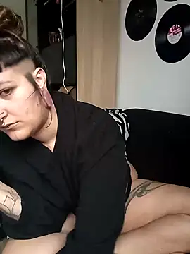 SweetPivoinee online show from December 5, 2024, 1:17 pm