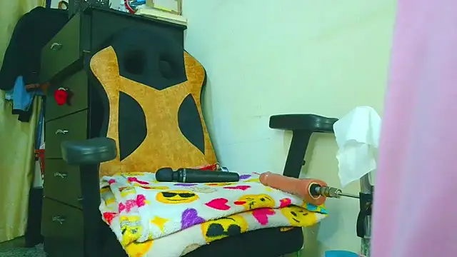 Samary thomas online show from March 29, 2026, 12:43 am