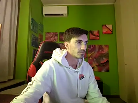 Snapshot of MASTERBULLY chatting on November 5, 2025, 11:49 pm MASTERBULLY online show from November 5, 2025, 11:49 pm