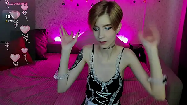 Snapshot of Angel_Jules chatting on December 10, 2024, 4:24 am Angel Jules online show from December 10, 2024, 4:24 am