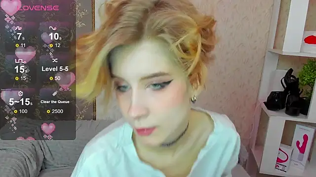 Snapshot of Angel_Jules chatting on January 25, 2025, 1:32 am Angel Jules online show from January 25, 2025, 1:32 am