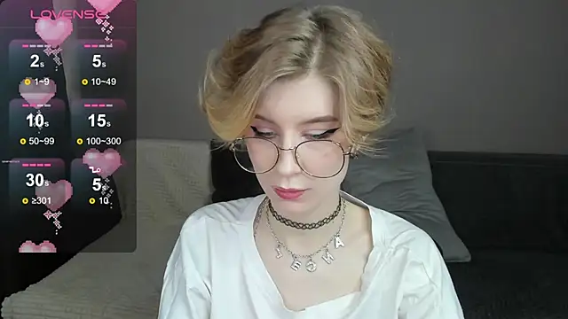 Snapshot of Angel_Jules chatting on February 22, 2025, 4:07 am Angel Jules online show from February 22, 2025, 4:07 am