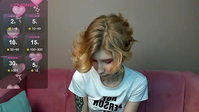 Snapshot of Angel_Jules chatting on March 15, 2025, 4:02 am Angel Jules online show from March 15, 2025, 4:02 am