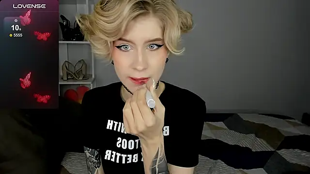 Snapshot of Angel_Jules chatting on September 21, 2025, 12:45 am Angel Jules online show from September 21, 2025, 12:45 am