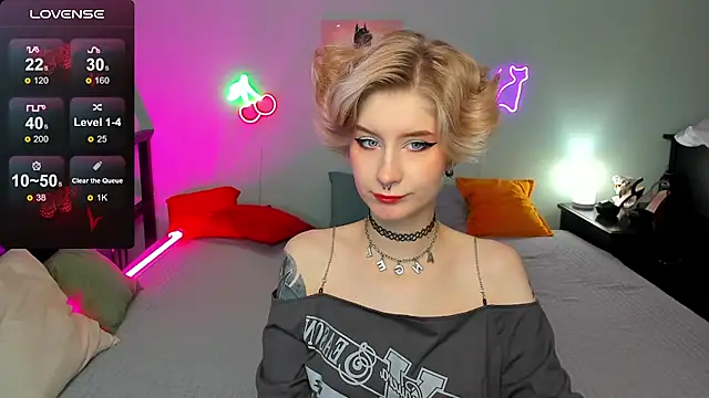 Snapshot of Angel_Jules chatting on October 11, 2025, 12:32 am Angel Jules online show from October 11, 2025, 12:32 am