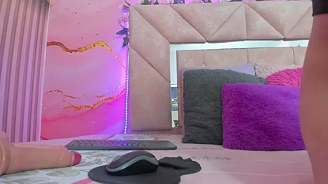 Snapshot of Taylor__cooper chatting on November 26, 2025, 6:53 pm Taylor cooper online show from November 26, 2025, 6:53 pm