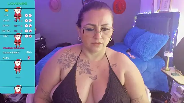 Snapshot of Ivonnee__ chatting on December 13, 2024, 9:13 am Ivonnee   online show from December 13, 2024, 9:13 am