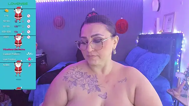 Snapshot of Ivonnee__ chatting on December 15, 2024, 10:07 am Ivonnee   online show from December 15, 2024, 10:07 am