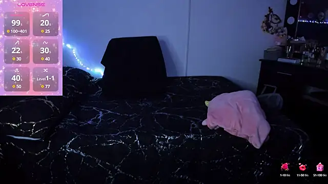 Snapshot of Ivonnee__ chatting on January 15, 2025, 6:12 am Ivonnee   online show from January 15, 2025, 6:12 am