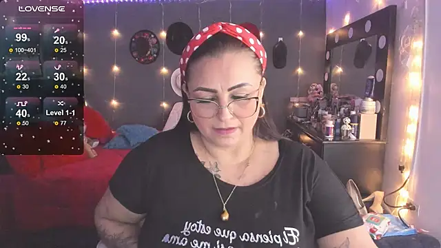 Snapshot of Ivonnee__ chatting on February 26, 2025, 6:47 am Ivonnee   online show from February 26, 2025, 6:47 am