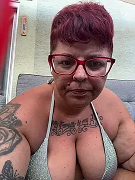 Snapshot of SunshineLexi chatting on July 1, 2026, 5:42 am SunshineLexi online show from July 1, 2026, 5:42 am
