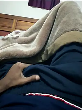 ravi707984 online show from November 15, 2025, 5:16 am