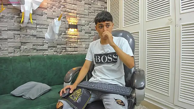 DamiBright online show from November 1, 2025, 5:59 pm