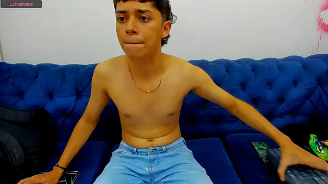 DamiBright online show from November 5, 2025, 6:41 pm