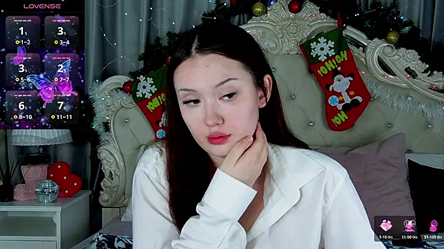 MiriaamWhite online show from December 21, 2024, 4:09 am