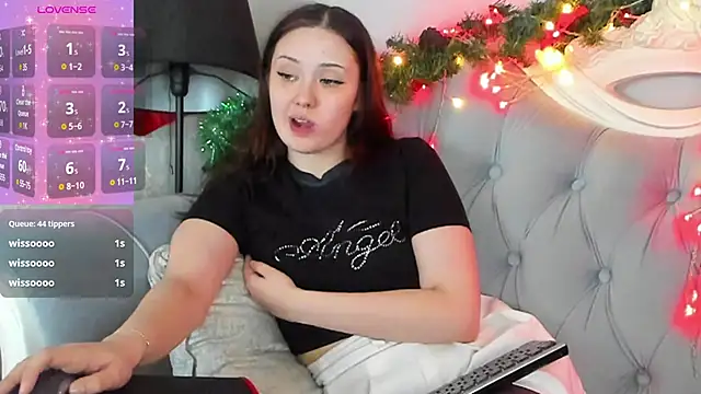 MiriaamWhite online show from January 17, 2025, 5:19 pm
