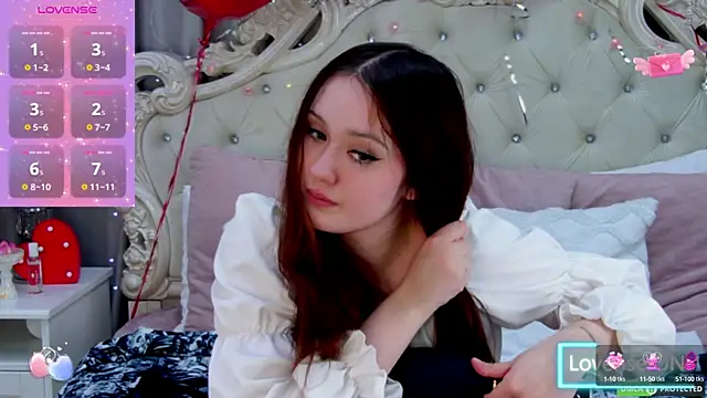 MiriaamWhite online show from February 19, 2025, 2:34 pm