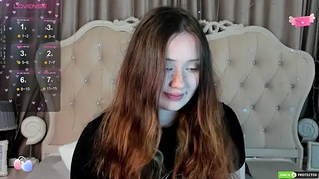 MiriaamWhite online show from October 5, 2025, 4:00 am