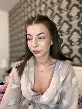 Mia Ethan online show from December 8, 2024, 7:11 pm