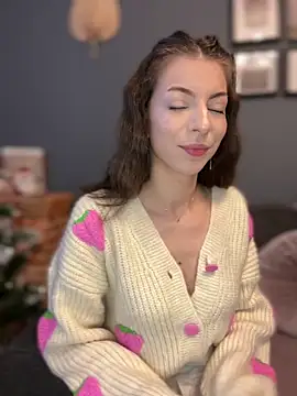 Mia Ethan online show from December 11, 2024, 8:04 am