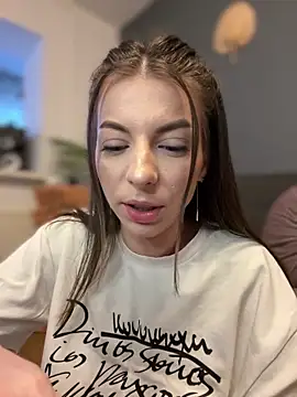 Mia Ethan online show from January 30, 2025, 2:47 pm