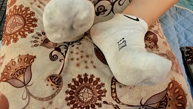 Eilin clio online show from July 16, 2026, 7:09 pm