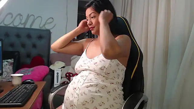 Horny mami12 online show from February 10, 2025, 1:33 pm