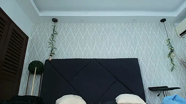 sandy rivas online show from April 13, 2026, 12:10 pm