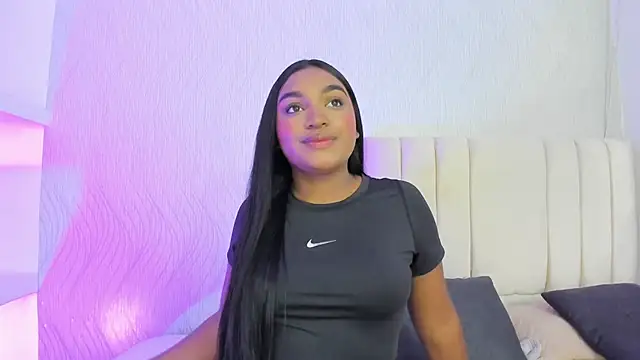 kayna gomez online show from November 25, 2025, 7:03 pm