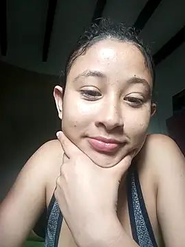 Milkdulce1 online show from December 4, 2025, 7:44 pm