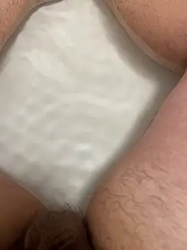 Snapshot of Hugo76578 chatting on November 2, 2025, 8:00 pm Hugo76578 online show from November 2, 2025, 8:00 pm