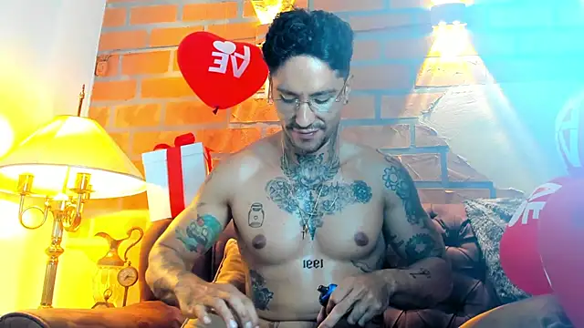 Snapshot of Dylanstonne chatting on February 6, 2025, 10:21 pm Dylanstonne online show from February 6, 2025, 10:21 pm