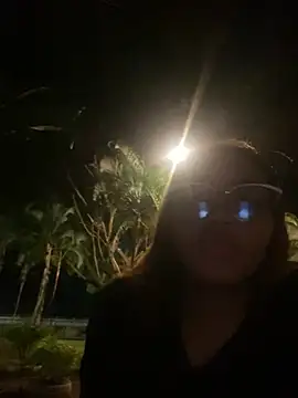 lindsayhoffman18 online show from December 11, 2024, 2:30 am