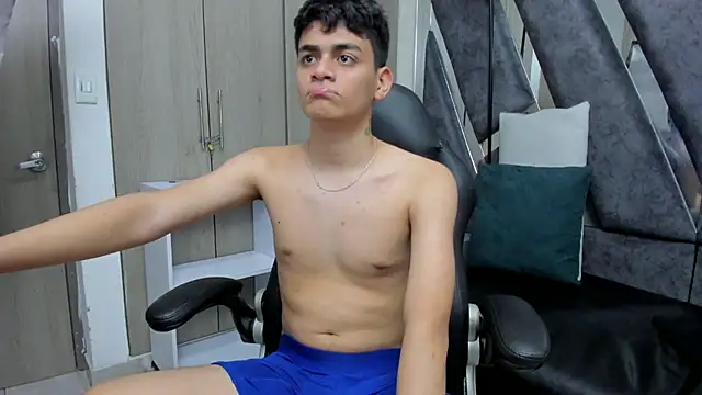 Snapshot of Yef_Thin chatting on February 4, 2026, 3:56 am Yef Thin online show from February 4, 2026, 3:56 am