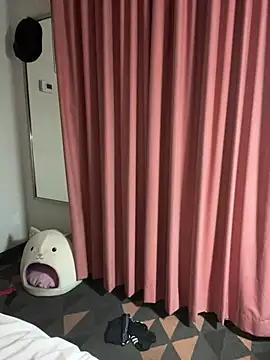 UrFavorite304 online show from January 14, 2025, 7:27 am