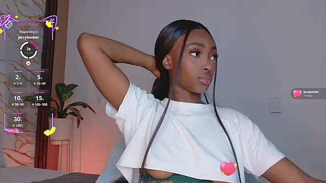 Snapshot of ahvi_ebony chatting on June 10, 2026, 2:05 pm ahvi ebony online show from June 10, 2026, 2:05 pm