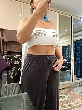 Sparkle2206 online show from October 5, 2025, 11:24 pm