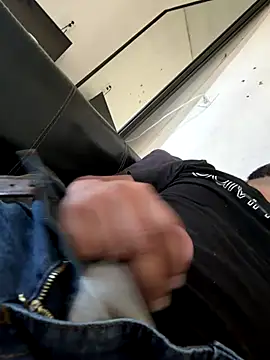 Snapshot of joselo8888 chatting on November 2, 2025, 9:28 pm joselo8888 online show from November 2, 2025, 9:28 pm