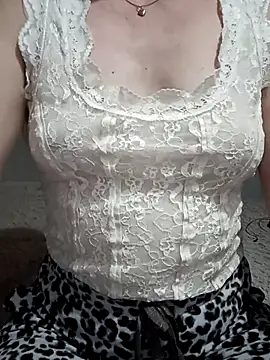 NEW CRYSTAL online show from November 3, 2025, 8:37 am