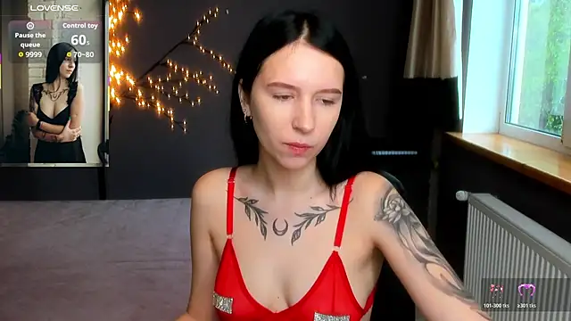 KarolinaBlacks online show from April 19, 2026, 5:40 am