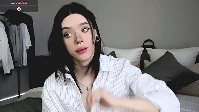 Dasha M online show from April 11, 2026, 9:57 am